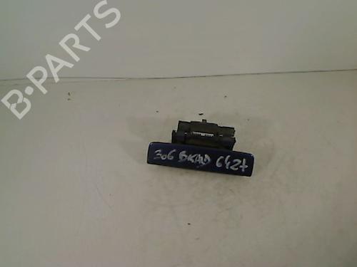 Used Rear right exterior door handle PEUGEOT 306 Break (7E, N3, N5) 2.0 HDI 90 (90 hp) 26065277