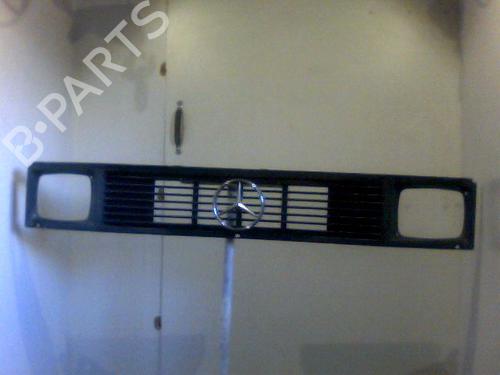 Used Grille MERCEDES-BENZ T1 Bus (B601) 207 D 2.4 (601.371, 601.376, 601.377) (72 hp) 29066430