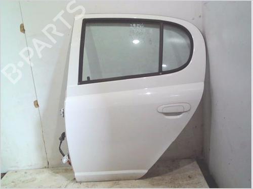 Dør venstre bagtil Dør venstre bagtil TOYOTA YARIS (_P1_) 1.4 D-4D (NLP10_, NLP10R) (75 hp) 26488443 26488443