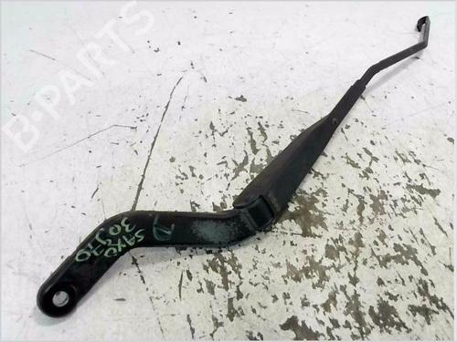 Used Front windshield wiper arm CITROËN SAXO (S0, S1) 1.1 X, SX (60 hp) 30151604