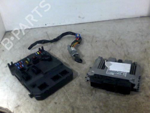 Used Engine control unit (ECU) Engine control unit (ECU) PEUGEOT 206+ (2L_, 2M_) 1.4 HDi eco 70 (68 hp) 33006986 33006986
