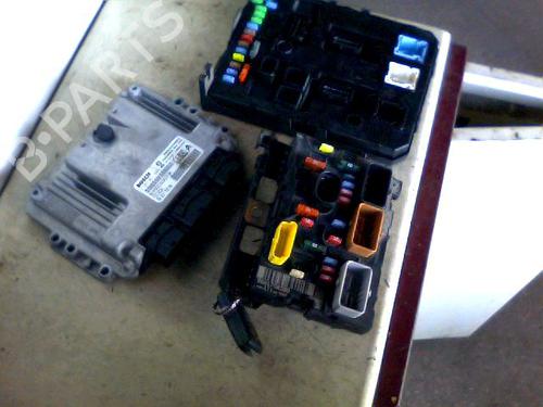 Used Engine control unit (ECU) PEUGEOT 307 (3A/C) 1.6 HDi (90 hp) 32982764