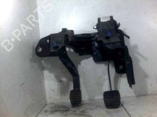 Pédale de frein RENAULT MASTER III Van (FV) 2.3 dCi 125 FWD (FV0C, FV0D, FV0G, FV0H, FV0J, FV0K,... (125 hp) 28324266
