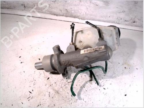Used Brake master cylinder RENAULT KANGOO Express (FC0/1_) 1.2 (FC01, FC0A, FC0F) (58 hp) 26109891