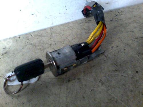 Used Ignition barrel RENAULT ESPACE II (J/S63_) 2.1 TD (J633, J634, J/S635, J/S63D) (88 hp) 26062194