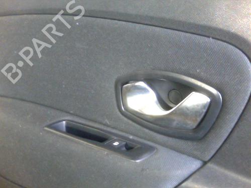 Used Rear left interior door handle RENAULT SCÉNIC III (JZ0/1_) 1.9 dCi (JZ0J, JZ1J, JZ1K, JZ1S) (131 hp) 26094411