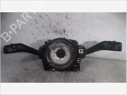 Used Steering column stalk VW GOLF VI (5K1) 1.6 TDI (90 hp) 26100030