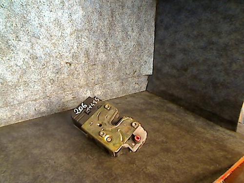 Used Front left lock PEUGEOT 206 Hatchback (2A/C) 1.4 i (75 hp) 26078417