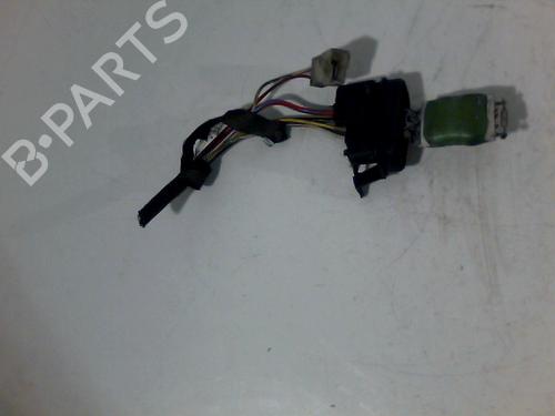 Used Heater resistor MERCEDES-BENZ SPRINTER 2-t Van (B901, B902) 208 D (901.361, 901.362, 902.361, 902.362) (79 hp) 29482645