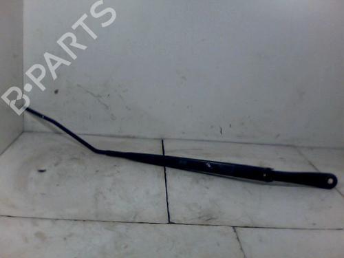 Used Front windshield wiper arm RENAULT MEGANE III Hatchback (BZ0/1_, B3_) 1.5 dCi (BZ09, BZ0D, BZ1W, BZ29, BZ14) (110 hp) 26072123