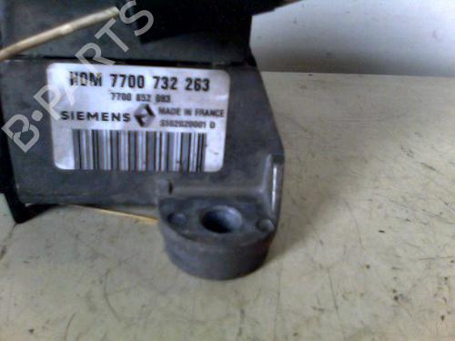 Used Ignition coil RENAULT MEGANE I (BA0/1_) 1.4 Eco (BA0T) (71 hp) 28323038
