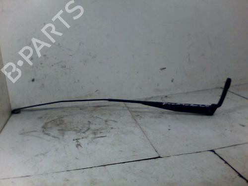 Used Front windshield wiper arm FIAT DUCATO Van (230_) 2.8 D (87 hp) 29576554