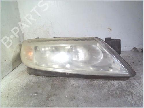Used Right headlight RENAULT LAGUNA II (BG0/1_) 1.8 16V (BG0B, BG0C, BG0J, BG0M, BG0V) (121 hp) 30122462