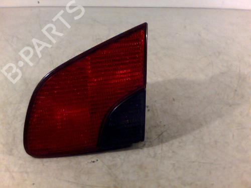 Feu de coffre droit PEUGEOT 406 Break (8E/F) 2.0 HDI 110 (109 hp) 31946285