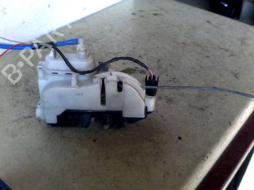 Serrure avant droite VW POLO III (6N1) 60 1.4 (60 hp) 33188926