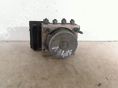 Used ABS pump RENAULT MEGANE II (BM0/1_, CM0/1_) 1.5 dCi (BM1E, CM1E) (106 hp) 26068108