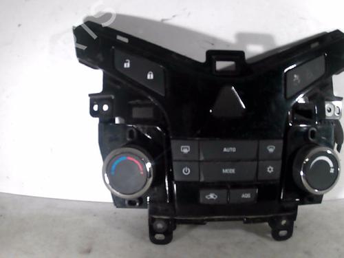 Used Climate control CHEVROLET CRUZE (J300) 2.0 CDI (150 hp) 26095516
