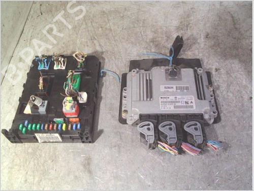 Used Engine control unit (ECU) PEUGEOT 307 (3A/C) 1.6 HDi 110 (109 hp) 33007339