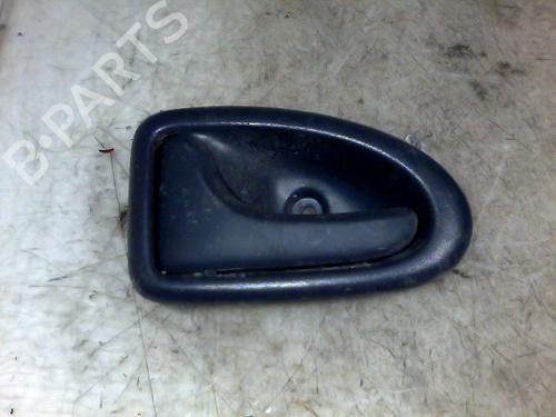 Used Front left interior door handle RENAULT CLIO II (BB_, CB_) 1.5 dCi (B/CB08) (82 hp) 26072227