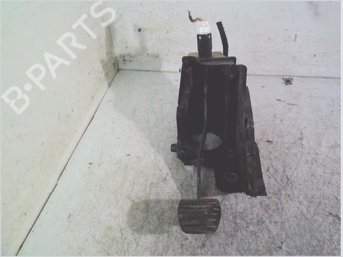 bremsepedal RENAULT MASTER III Van (FV) 2.3 dCi 130 FWD (FV0M, FV0Y, FV0J, FV02, FV03) (130 hp) 26116917