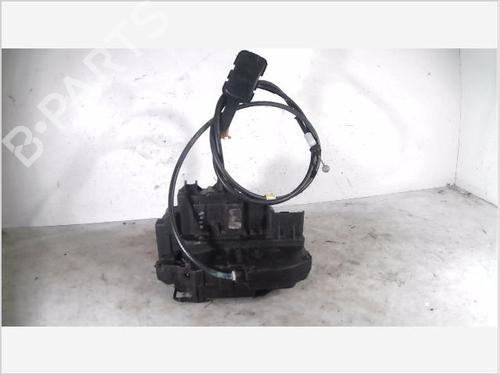 Used Front right lock NISSAN MICRA III (K12) 1.2 16V (65 hp) 26099761