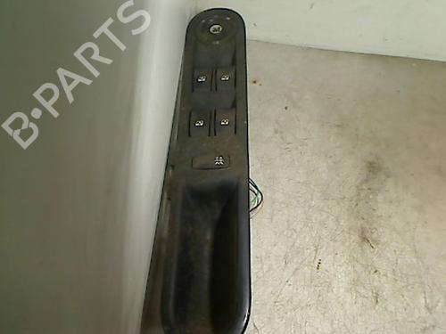 Used Switch RENAULT ESPACE IV (JK0/1_) 2.2 dCi (JK0H) (150 hp) 26089503