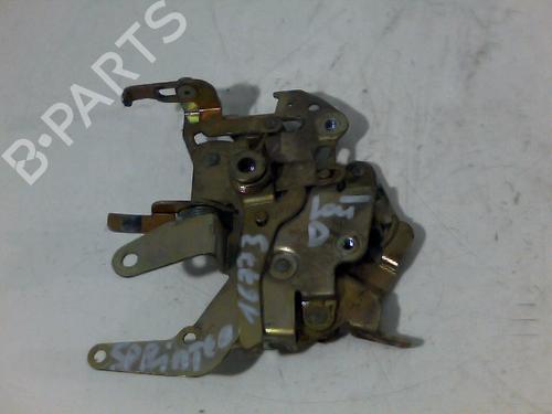 Used Front right lock MERCEDES-BENZ SPRINTER 2-t Van (B901, B902) 208 D (901.361, 901.362, 902.361, 902.362) (79 hp) 29482646