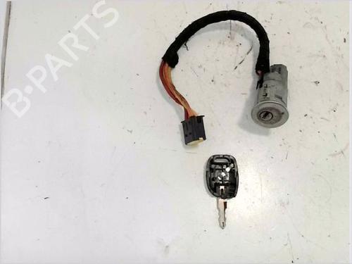 Clé de contact RENAULT CLIO II (BB_, CB_) 1.4 16V (B/CB0L) (95 hp) 26120313