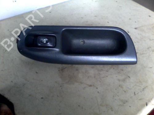 Pulsantiera RENAULT SCÉNIC I MPV (JA0/1_, FA0_) 1.6 16V (116 hp) 31694470