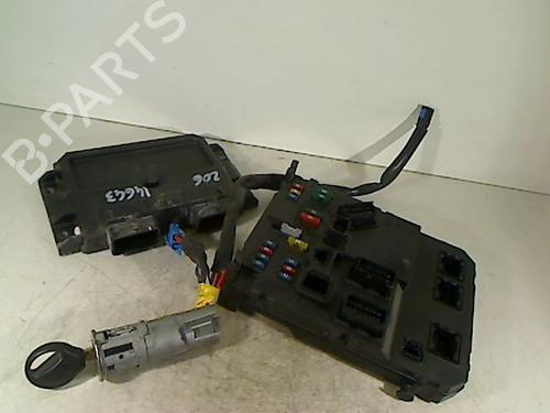 Used Engine control unit (ECU) Engine control unit (ECU) PEUGEOT 206 Hatchback (2A/C) 1.9 D (69 hp) 26084082 26084082