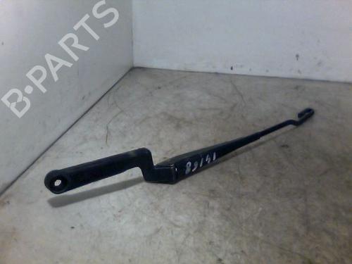 Used Front windshield wiper arm VW POLO III (6N1) 60 1.4 (60 hp) 29540230