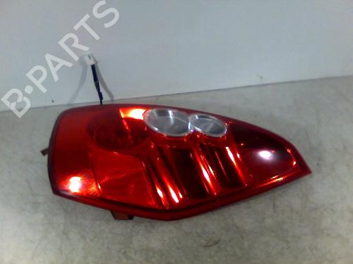 Højre baglygte MAZDA 5 (CR) 2.0 CD (CR19) (143 hp) 33011550