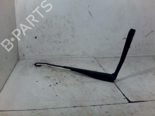 Used Front windshield wiper arm FORD PUMA (EC_) 1.7 16V (125 hp) 26091170