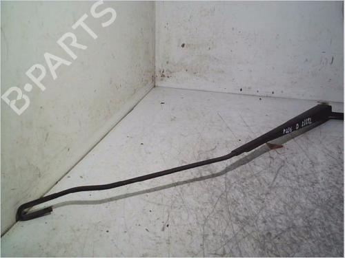 Used Front windshield wiper arm PEUGEOT 206 Hatchback (2A/C) 1.4 i (75 hp) 26116112