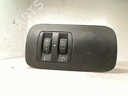 Used Headlight switch RENAULT MEGANE II (BM0/1_, CM0/1_) 1.4 16V (BM0B, CM0B) (98 hp) 26081788