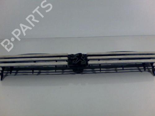 Used Grille PEUGEOT 205 II (20A/C) 1.8 Diesel (60 hp) 26118671
