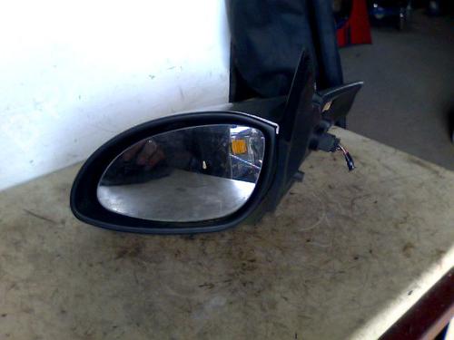 Used Left mirror OPEL VECTRA B Hatchback (J96) 2.0 i 16V (F68) (136 hp) 26104039