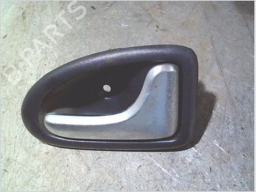 Used Rear right interior door handle Rear right interior door handle RENAULT CLIO II (BB_, CB_) 1.6 16V (BB01, BB0H, BB0T, BB14, BB1D, BB1R, BB2KL, BB3G... (107 hp) 26112658 26112658
