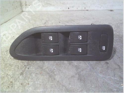 Used Switch RENAULT VEL SATIS (BJ0_) 2.2 dCi (BJ0E, BJ0F, BJ0G, BJ0H) (140 hp) 31993418