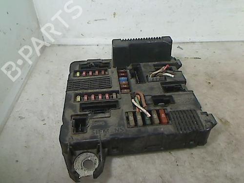 fuse-box-renault-megane-ii-bm01_-cm01_-2001-2002-2003-2004-2005-2006-2007-2008-2009-2010-2011-2012-26077602 main image