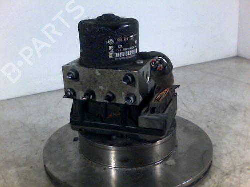 Used ABS pump VW POLO (6N2) 1.4 (60 hp) 26071140