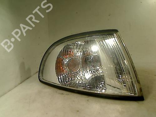 Used Right front indicator AUDI A4 B5 (8D2) 1.9 TDI (75 hp) 26080284