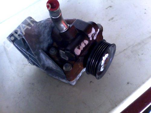Used Steering pump FORD FIESTA V (JH_, JD_) 1.4 16V (80 hp) 26093913
