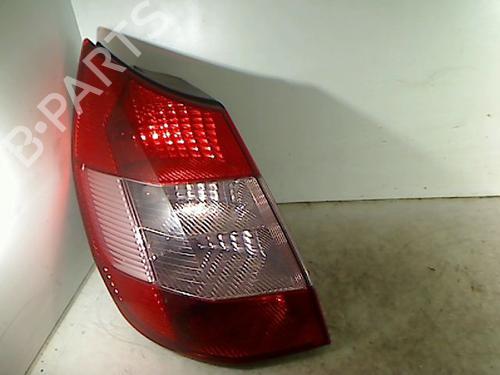 Used Left taillight RENAULT SCÉNIC II (JM0/1_) 1.9 dCi (JM0G, JM12, JM1G, JM2C) (120 hp) 26069369