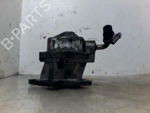 Used Vacuum pump RENAULT MEGANE I (BA0/1_) 1.9 D Eco (BA0A, BA0U, BA0R) (64 hp) 26073689