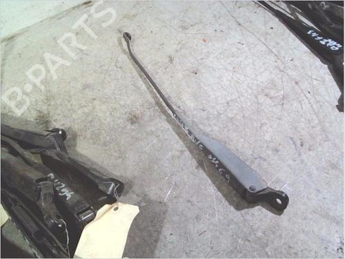 Used Front windshield wiper arm Front windshield wiper arm RENAULT CLIO I (B/C57_, 5/357_) 1.2 (B/C/S572) (60 hp) 26057391 26057391