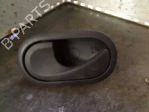 Used Front left interior door handle RENAULT CLIO III (BR0/1, CR0/1) 1.5 dCi (C/BR0G, C/BR1G) (68 hp) 26062918