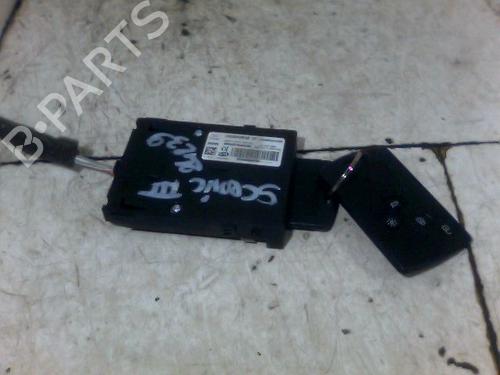Used Electronic module RENAULT SCÉNIC III (JZ0/1_) 1.9 dCi (JZ0J, JZ1J, JZ1K, JZ1S) (131 hp) 26095271