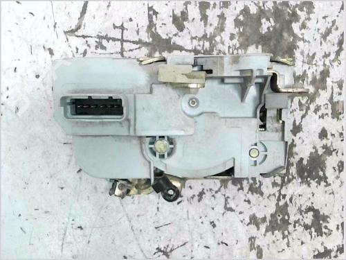 Serratura anteriore destra CITROËN BERLINGO / BERLINGO FIRST Box Body/MPV (M_) 1.9 D 70 (MBWJZ, MCWJZ) (69 hp) 30808184