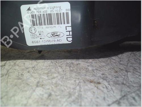 Right headlight FORD FIESTA V (JH_, JD_) 1.4 TDCi | BP26115061C29 